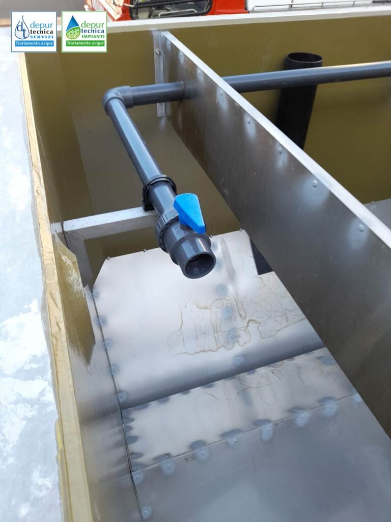 Fossa Imhoff di pretrattamento completa di tramogge in acciaio inox AISI 304 – ricircolo tra comparto di sedimentazione finale e comparto di pretrattamento/Imhoff | DEPURTECNICA