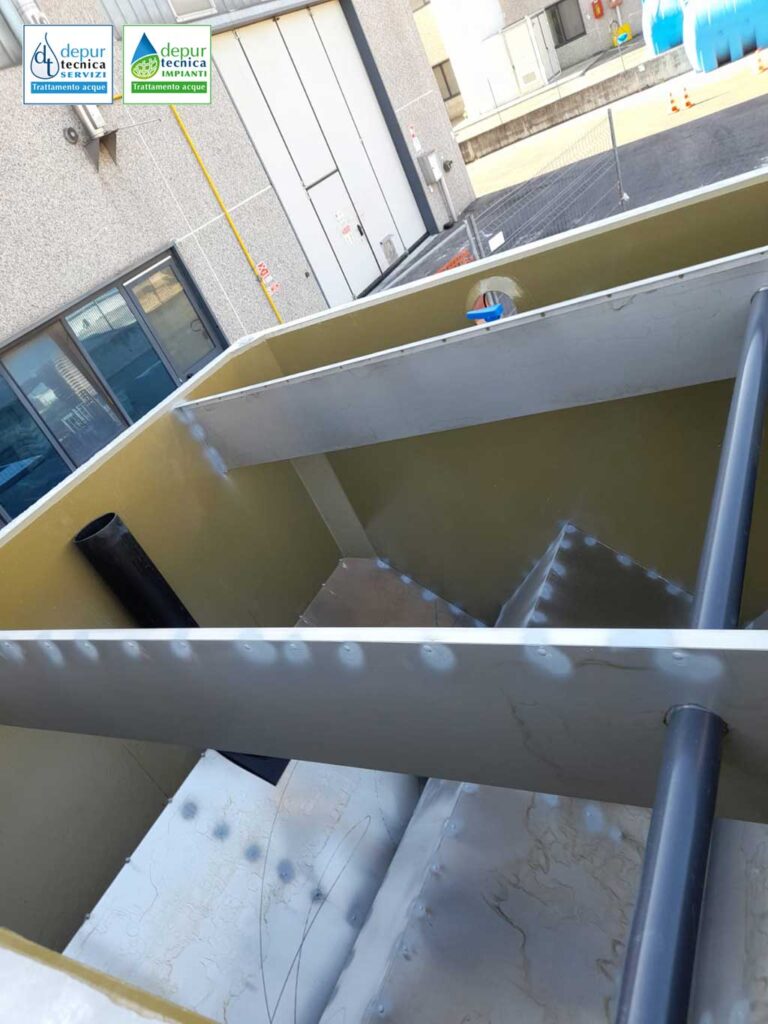 Dettaglio Fossa Imhoff di pretrattamento completa di tramogge in acciaio inox AISI 304 – tubazioni per aspirazione fanghi | DEPURTECNICA