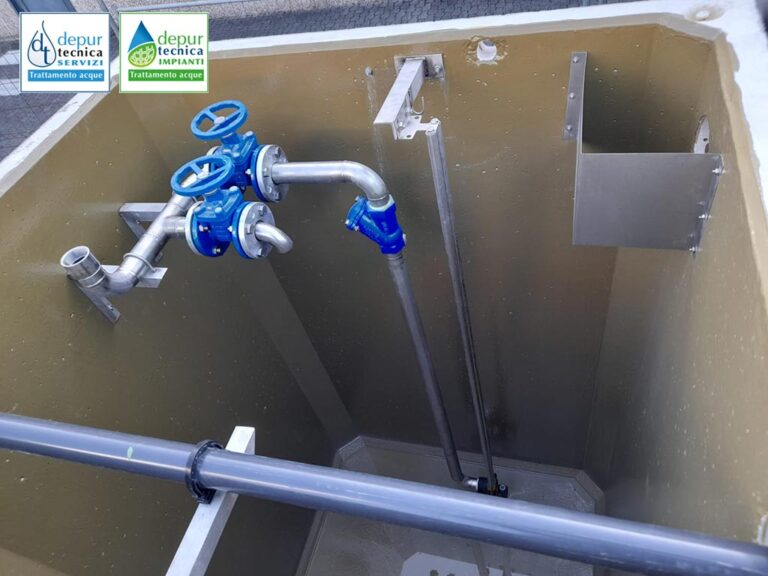 Dettaglio Vasca di equalizzazione – allestimento con pompa con tubazione di mandata in acciaio inox AISI 304 completa di valvola di non ritorno, valvola a saracinesca e valvola di regolazione di portata | DEPURTECNICA